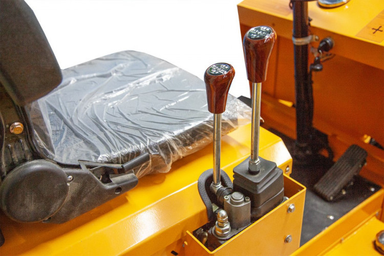 Электрический погрузчик RuTrike БРАВО 4x4 в Санкт-Петербурге