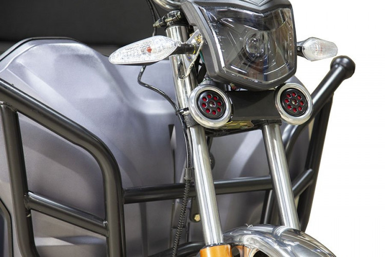 Грузовой электрический трицикл RuTrike Гибрид 1500 в Санкт-Петербурге