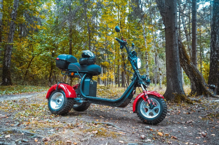 Электроскутер White Siberia IKRA 5000W в Санкт-Петербурге