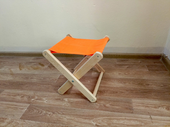 Табурет складной деревянный в Санкт-Петербурге