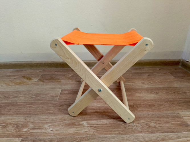 Табурет складной деревянный в Санкт-Петербурге