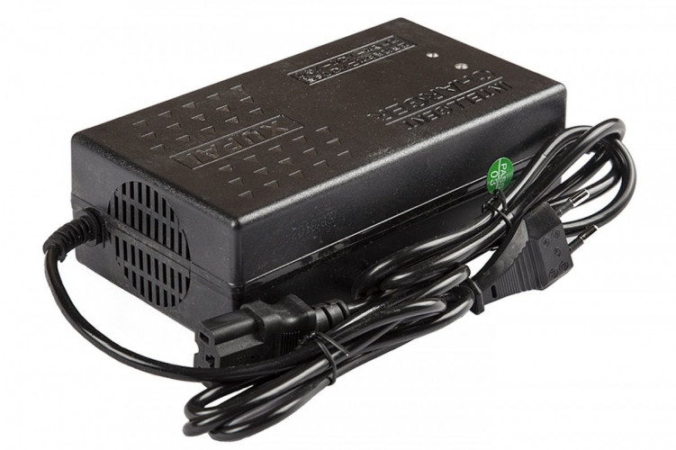 Зарядное устройство RuTrike для аккумуляторов 60V32A/H (4A) в Санкт-Петербурге