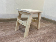 Табурет деревянный