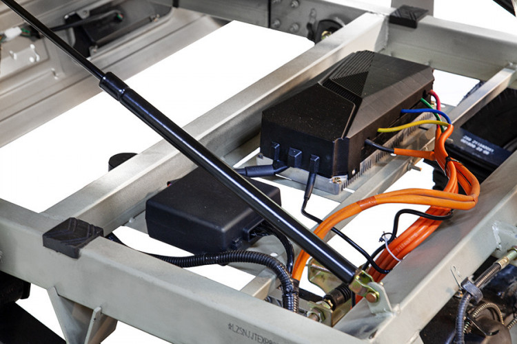 Грузовой электротрицикл Rutrike Эксперт ПРО Плюс 2200 в Санкт-Петербурге