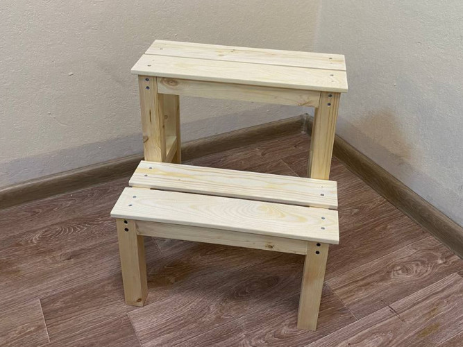 Табурет-стремянка деревянный в Санкт-Петербурге
