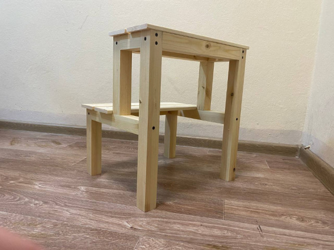 Табурет-стремянка деревянный в Санкт-Петербурге